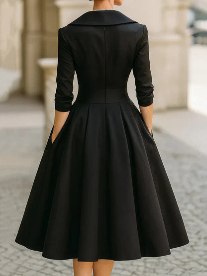 Vestido midi de satén de inspiración vintage con cuello drapeado